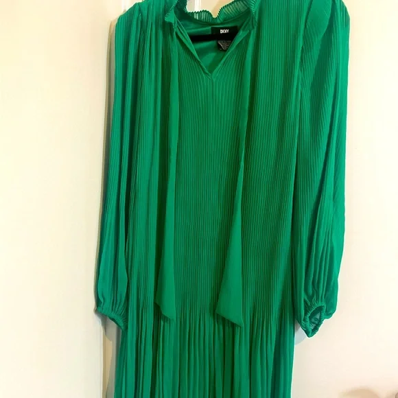 green emerald velvet dress Think About It Kelly Green Midi Dress  Shop the Mint